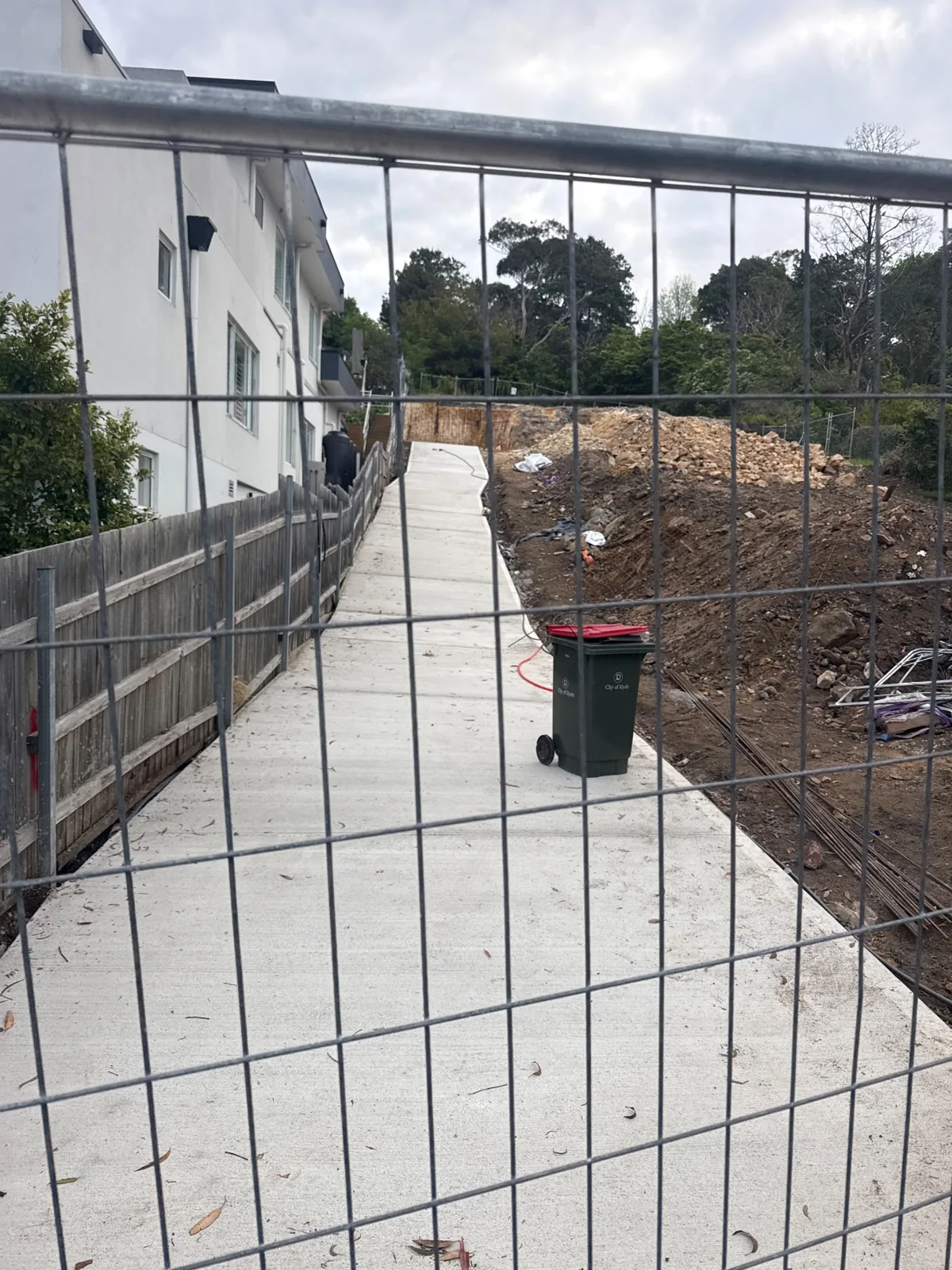Construction fencing and site access path at 306 Pittwater Road · 2026-09-28